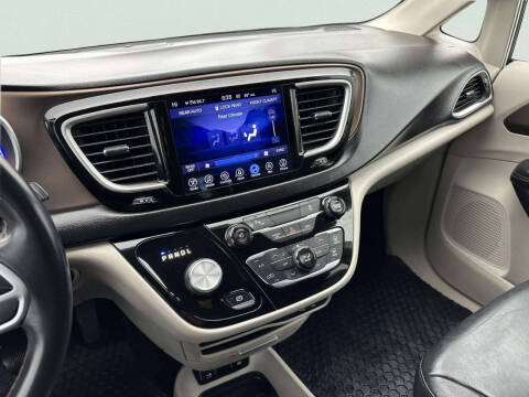 2017 Chrysler Pacifica Touring Plus