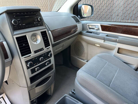 2010 Chrysler Town and Country Touring