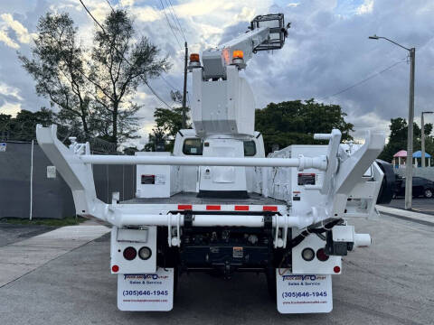 2019 Freightliner M2 106