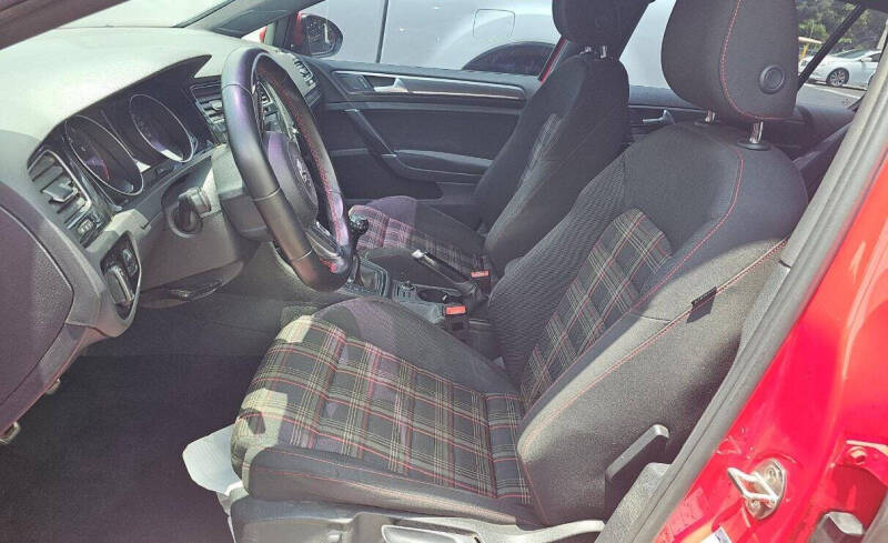 2020 Volkswagen Golf GTI S