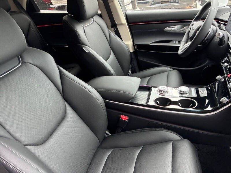 2026 Genesis GV70