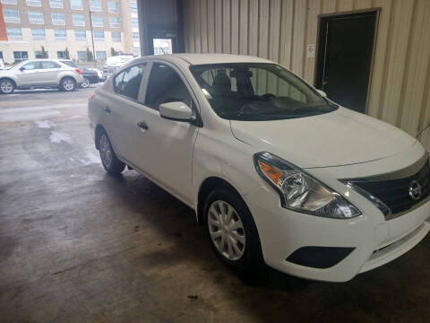 2017 Nissan Versa 1.6 S Plus