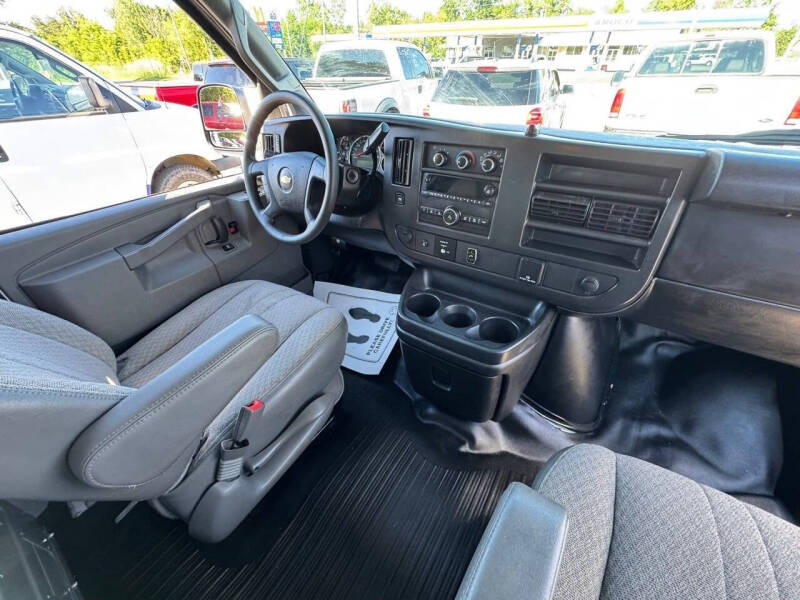 2017 Chevrolet Express 2500