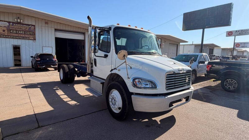 2013 Freightliner M2-106 Business Clas