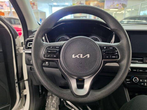 2022 Kia Niro LX