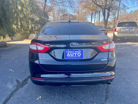 2016 Ford Fusion SE