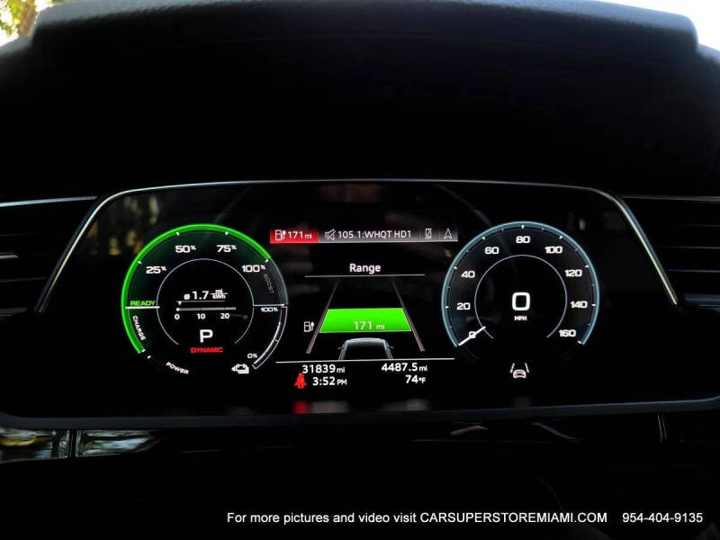 2021 Audi e-tron quattro Premium