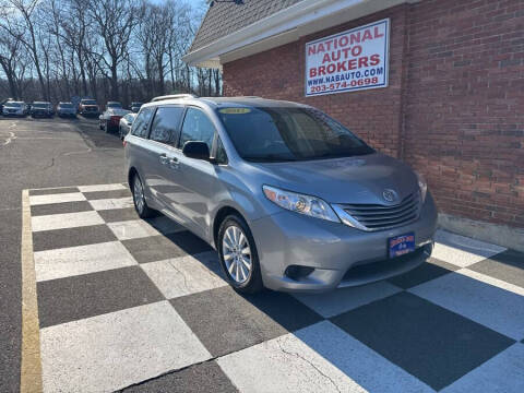 2017 Toyota Sienna LE 7-Passenger