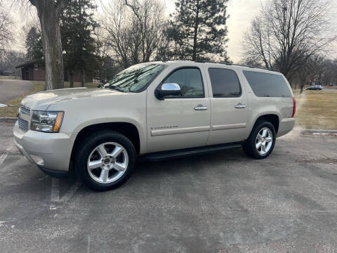 2007 Chevrolet Suburban for sale at DISCOUNT MOTORS LLC in Big Lake MN