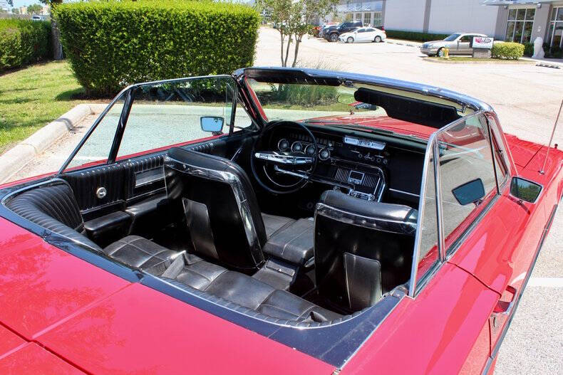 1966 Ford Thunderbird