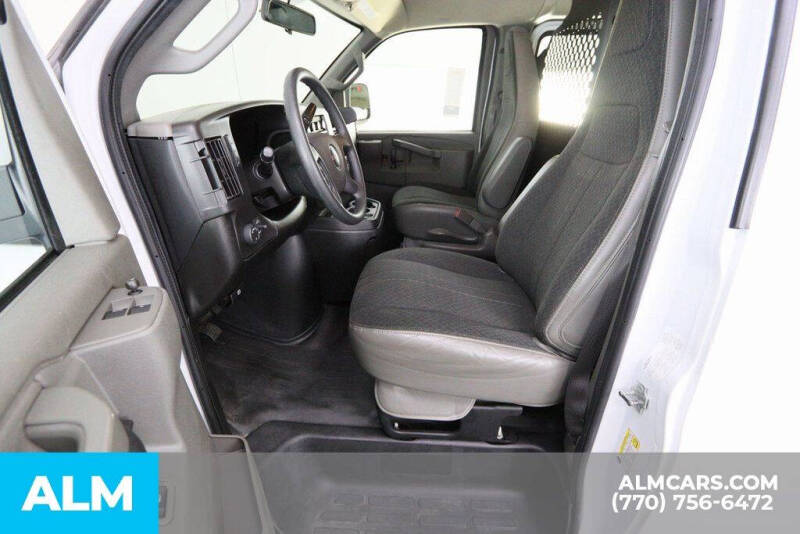 2022 GMC Savana 2500