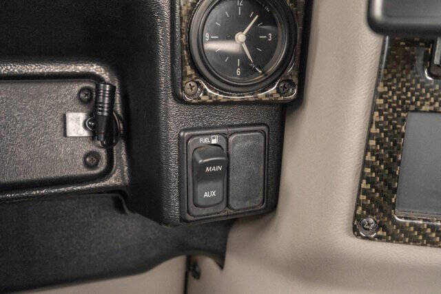 2000 AM General Hummer 28