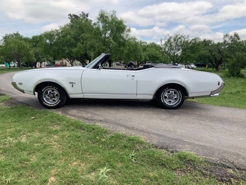 1969 Oldsmobile Cutlass