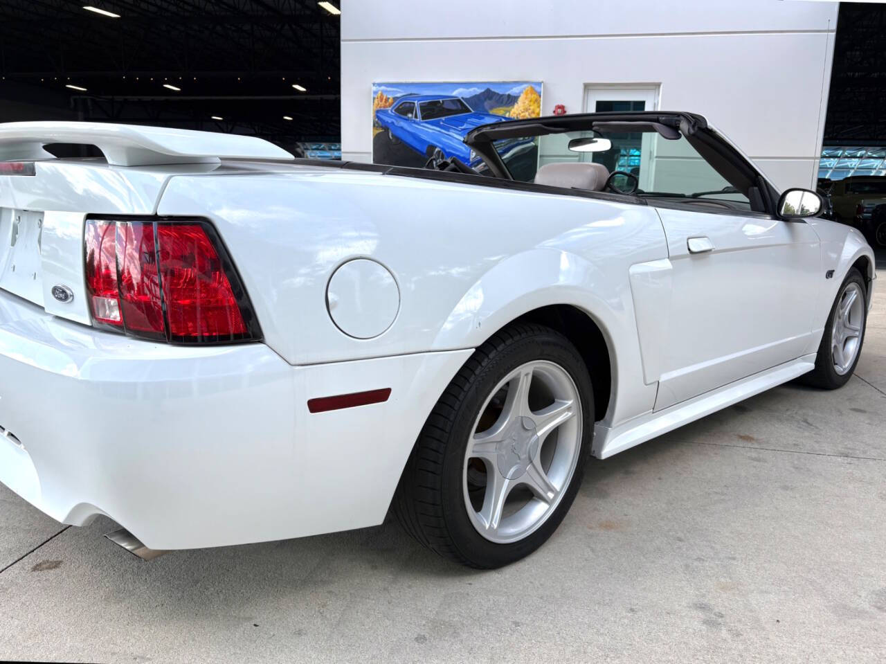 2001 Ford Mustang 16