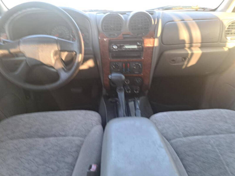 2004 Isuzu Ascender S 5 Passenger