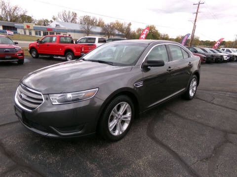 2016 Ford Taurus SE