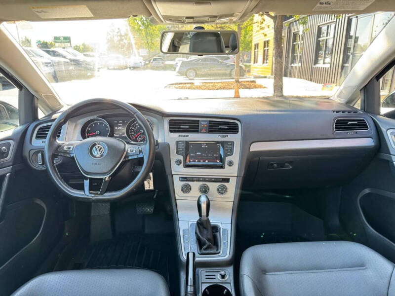 2015 Volkswagen Golf TSI S