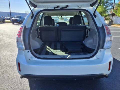 2017 Toyota Prius v Three