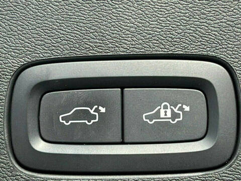 2018 Volvo XC60 T5 Momentum