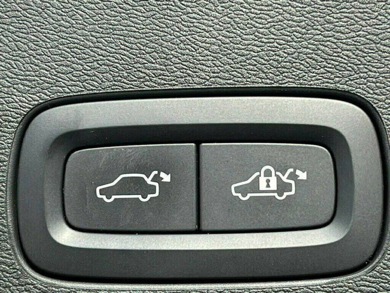 2018 Volvo XC60 T5 Momentum