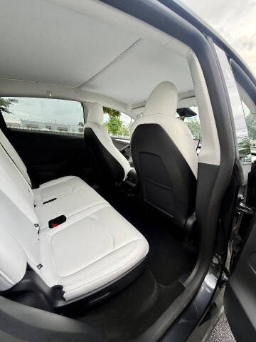 2025 Tesla Model Y Long Range