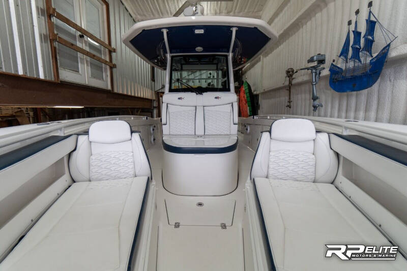 2021 Crevalle 33