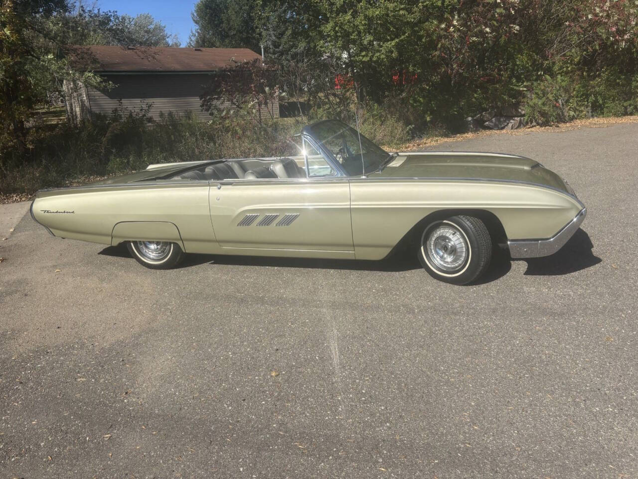 1963 Ford Thunderbird 9