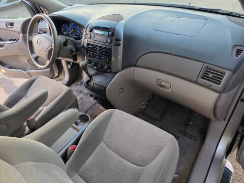 2009 Toyota Sienna LE 7-Passenger