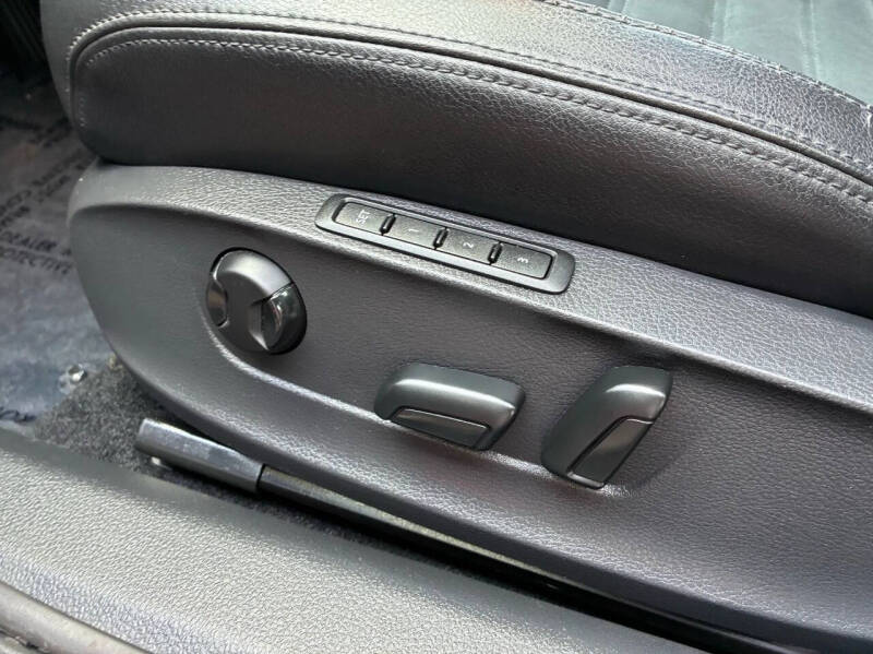 2013 Volkswagen Passat TDI SEL Premium