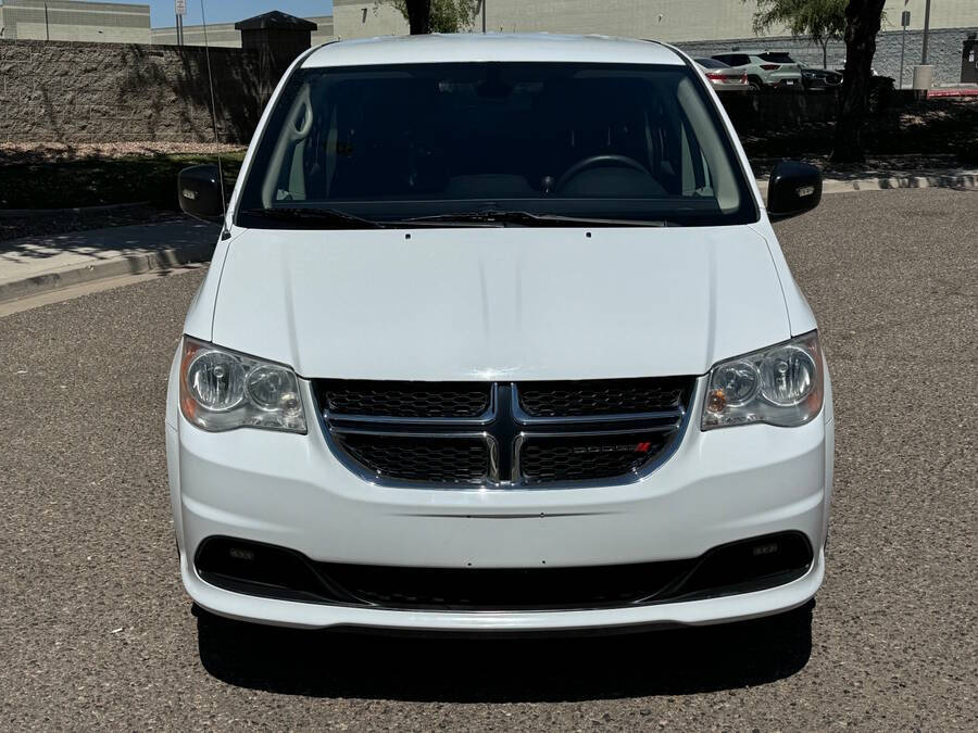White 2019 Dodge Grand Caravan SE SE 4dr Mini-Van 16