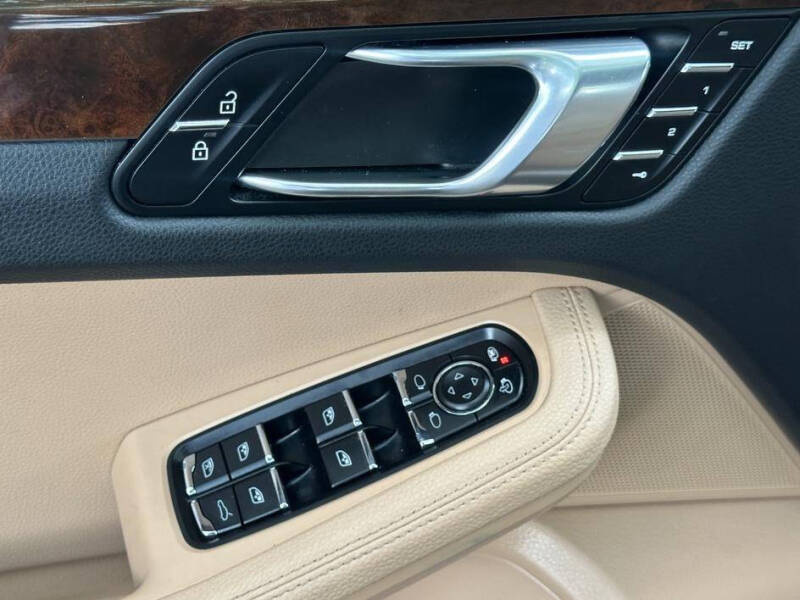 2020 Porsche Macan S