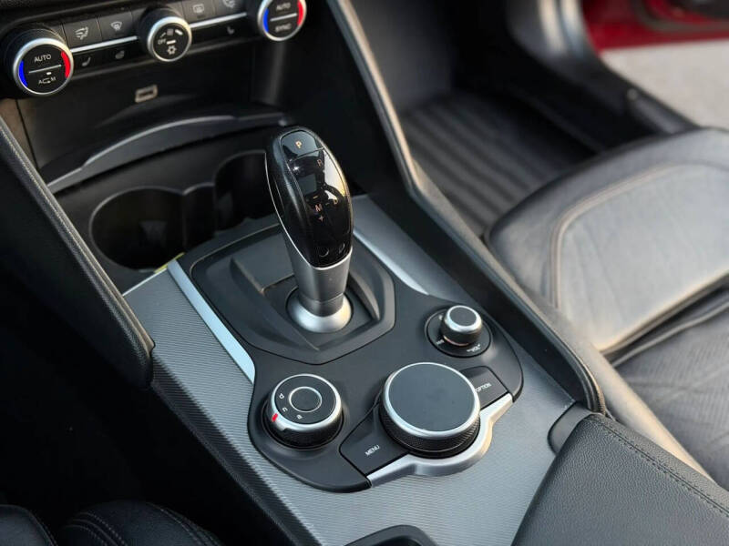 2017 Alfa Romeo Giulia Ti