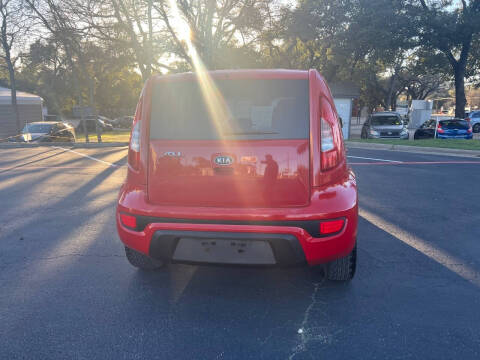 2012 Kia Soul +