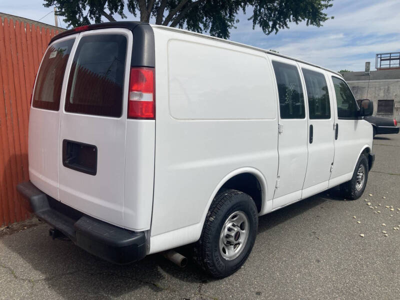 2019 GMC Savana 2500