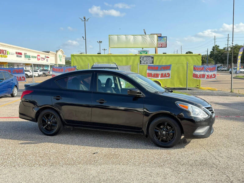 2018 Nissan Versa S Plus