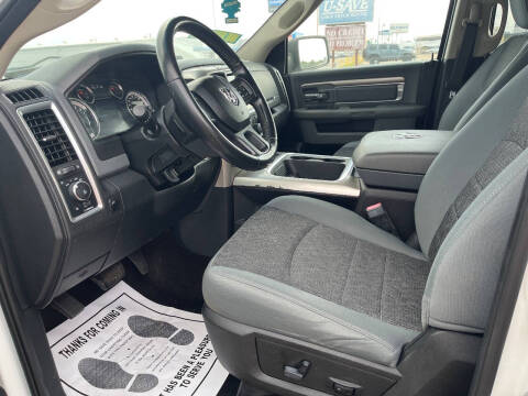 2017 RAM 1500 SLT
