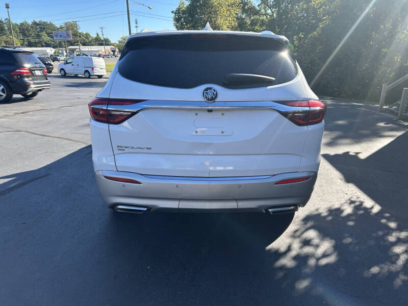 2020 Buick Enclave Essence