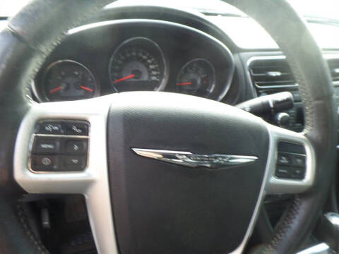 2013 Chrysler 200 Limited