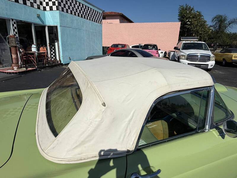 1956 Ford Thunderbird