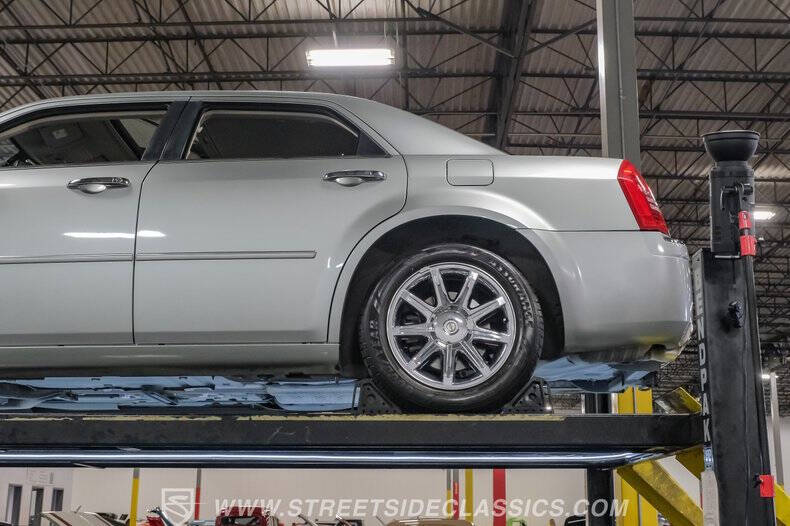 2005 Chrysler 300 C