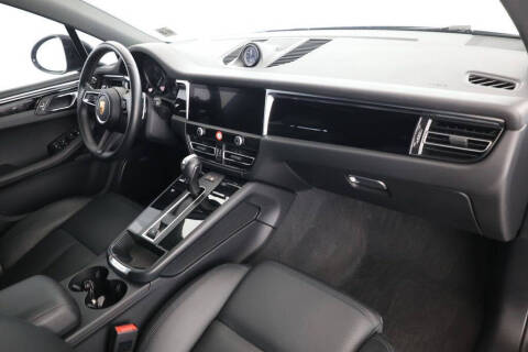 2022 Porsche Macan