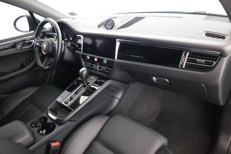 2022 Porsche Macan