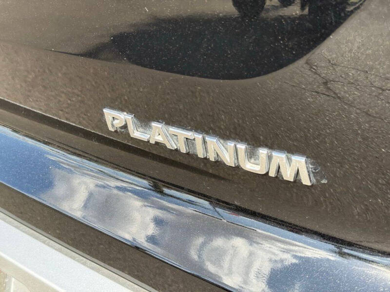 2023 Nissan Pathfinder Platinum