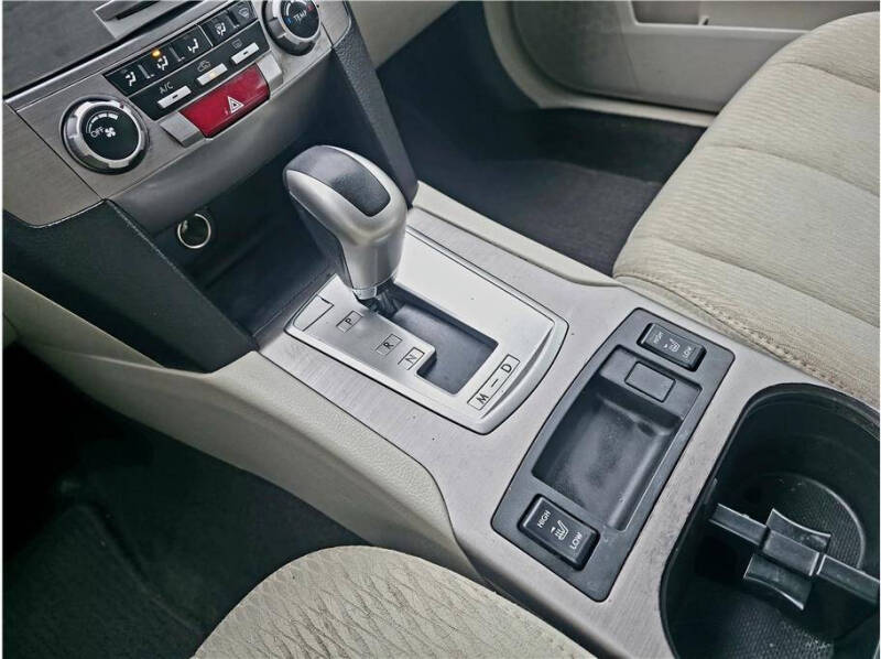 2012 Subaru Outback 2.5i Premium