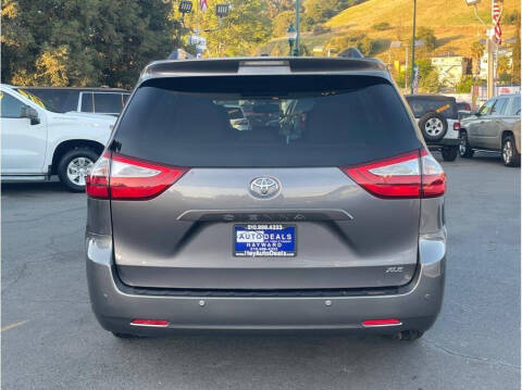 2015 Toyota Sienna