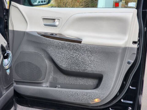 2018 Toyota Sienna XLE Premium 7-Passenger