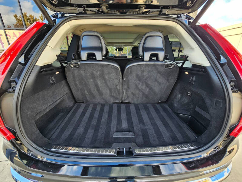 2025 Volvo XC90 B6 Plus Bright Theme 7P