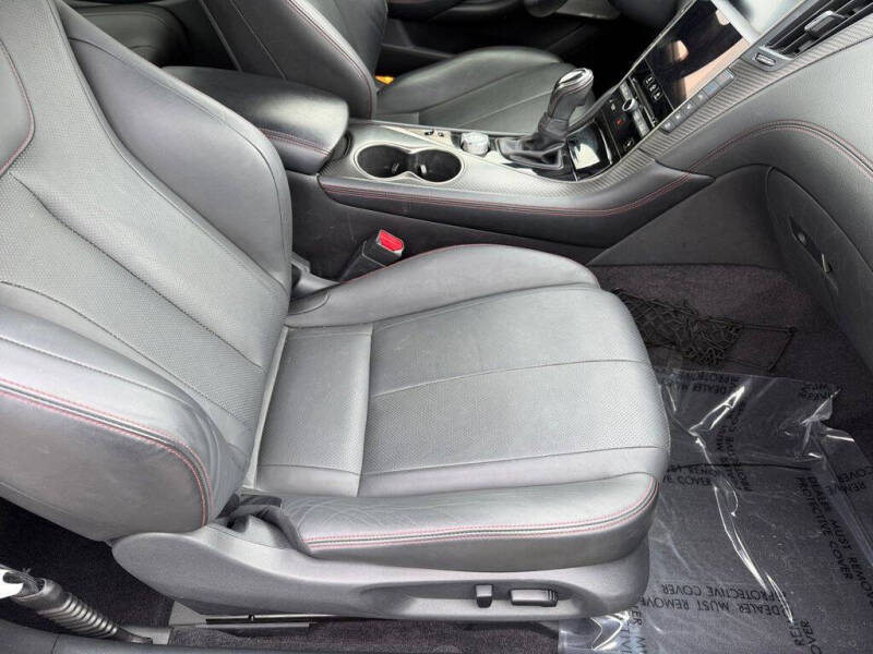 2022 Infiniti Q60 Red Sport 400