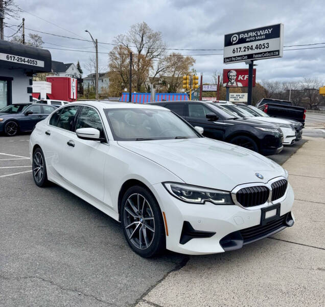 2020 BMW 3 Series 330i's photo