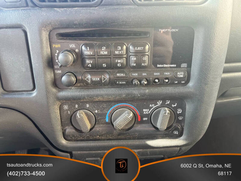 2001 Chevrolet S-10 LS